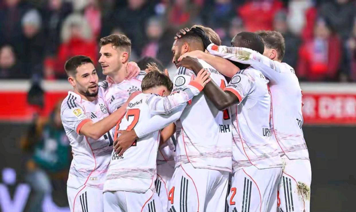 拜仁创造德甲年度奇迹：整年霸占榜首续写辉煌篇章